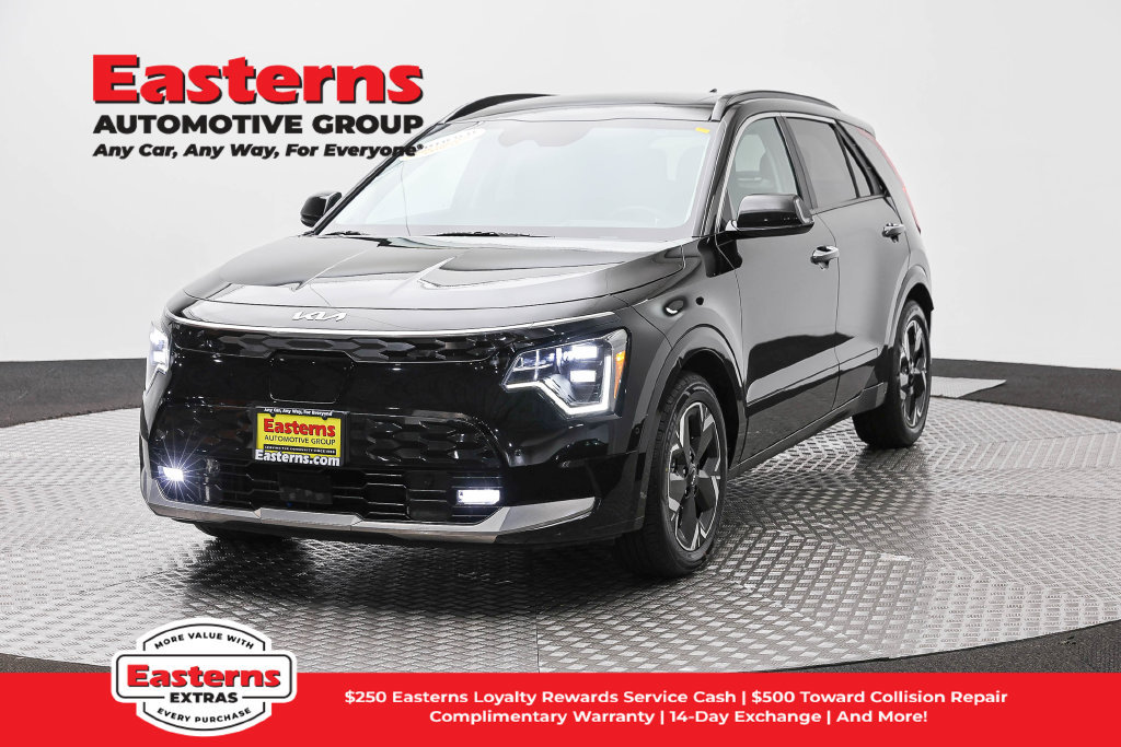 Used 2023 Kia Niro Wave w/ Wave Preserve Package FWD image 1