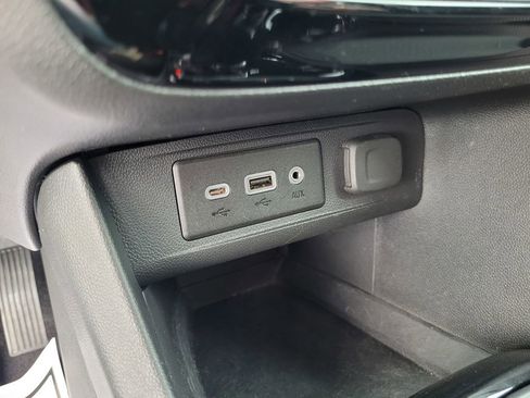 Used 2023 Buick Encore GX Select image 20