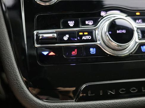 Used 2022 Lincoln Corsair FWD w/ Equipment Group 101A image 9