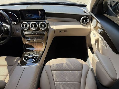Used 2021 Mercedes-Benz C 300 Sedan image 16