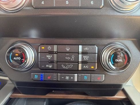 Used 2019 Ford F150 Lariat w/ Equipment Group 502A Luxury image 17