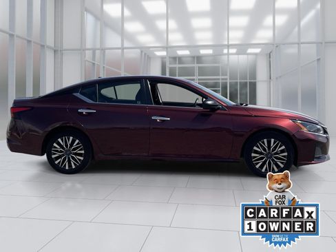 Certified 2025 Nissan Altima 2.5 SV FWD image 7