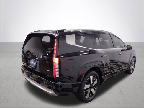 New 2026 Hyundai Ioniq 9 SEL image 11