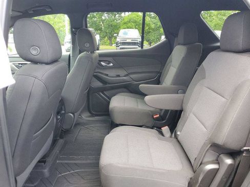Used 2023 Chevrolet Traverse LT w/ LPO, Floor Liner Package AWD/4WD image 28