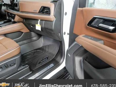 New 2026 Chevrolet Tahoe High Country w/ Sun And Tow Package AWD/4WD image 24