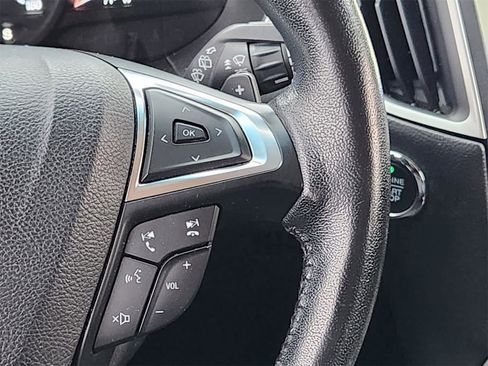 Used 2020 Ford Edge SEL image 37