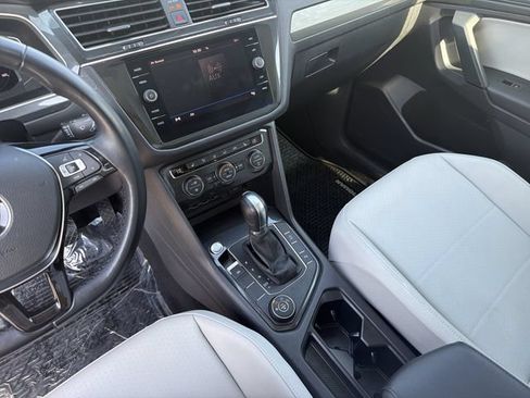 Used 2019 Volkswagen Tiguan SEL w/ 3rd Row Seat Package AWD/4WD image 30