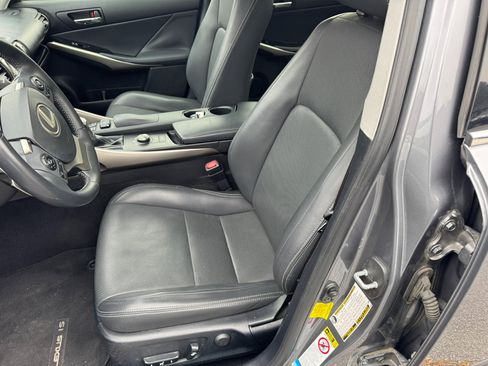 Used 2015 Lexus IS 250 image 8