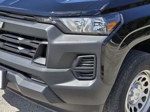 Used 2023 Chevrolet Colorado W/T RWD image 9