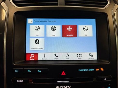 Used 2018 Ford Explorer Limited w/ Equipment Group 301A AWD/4WD image 28