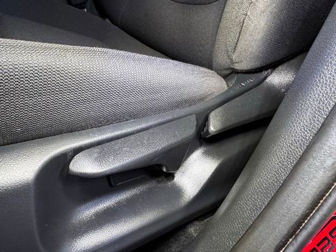 Certified 2024 Toyota Corolla Cross LE image 26