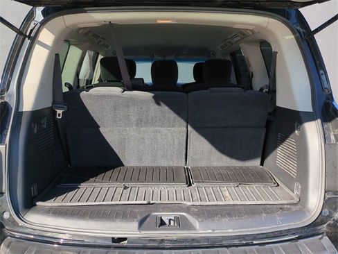 Used 2017 Nissan Armada SV image 11