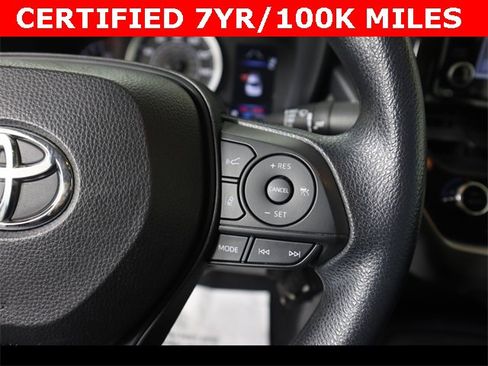 Used 2022 Toyota Corolla LE image 20