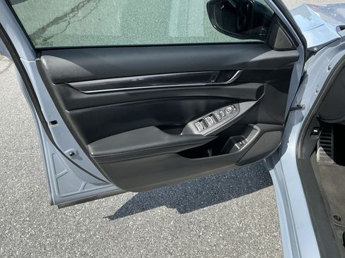 Used 2022 Honda Accord Sport image 13