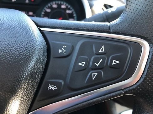 Used 2024 Chevrolet Malibu LT image 17