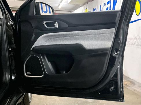 Used 2022 Jeep Compass Latitude w/ Sun and Sound Group image 12