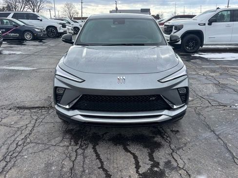 Certified 2024 Buick Envista Sport Touring w/ Convenience I Package image 2