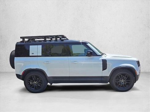 Used 2020 Land Rover Defender 110 S AWD/4WD image 4
