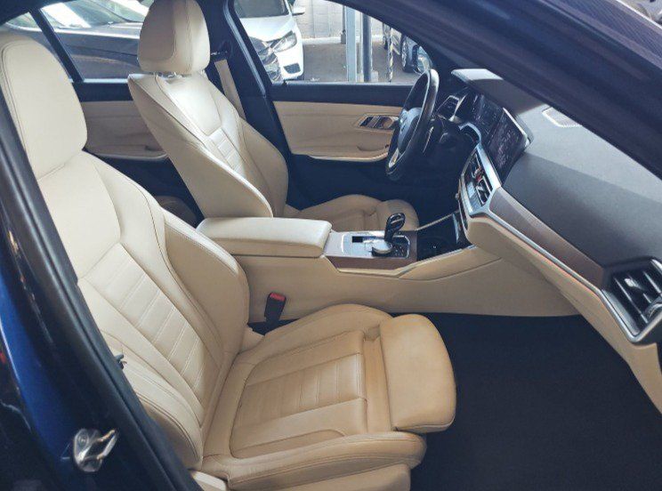 Used 2019 BMW 330i xDrive Sedan w/ Premium Package AWD/4WD image 8