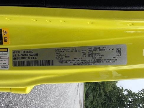 Used 2024 Jeep Wrangler Unlimited Sahara w/ Technology Group AWD/4WD image 29
