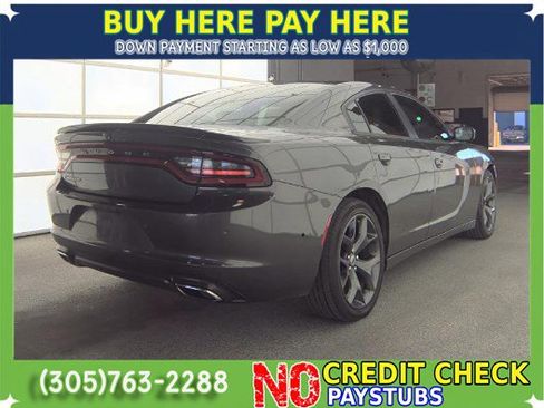 Used 2019 Dodge Charger SXT w/ Plus Group RWD image 4