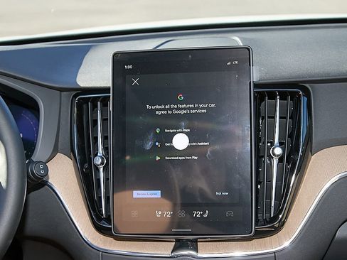 New 2026 Volvo XC60 B5 Plus w/ Protection Package Premier image 25