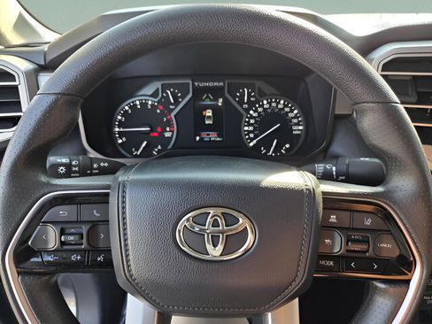 Used 2022 Toyota Tundra SR5 w/ SR5 Convenience Package RWD image 22
