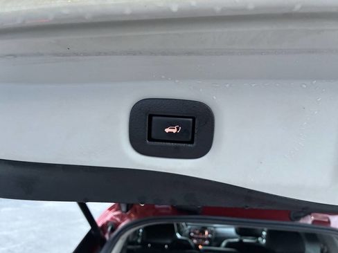 Used 2019 Nissan Rogue SL w/ Premium Package image 9