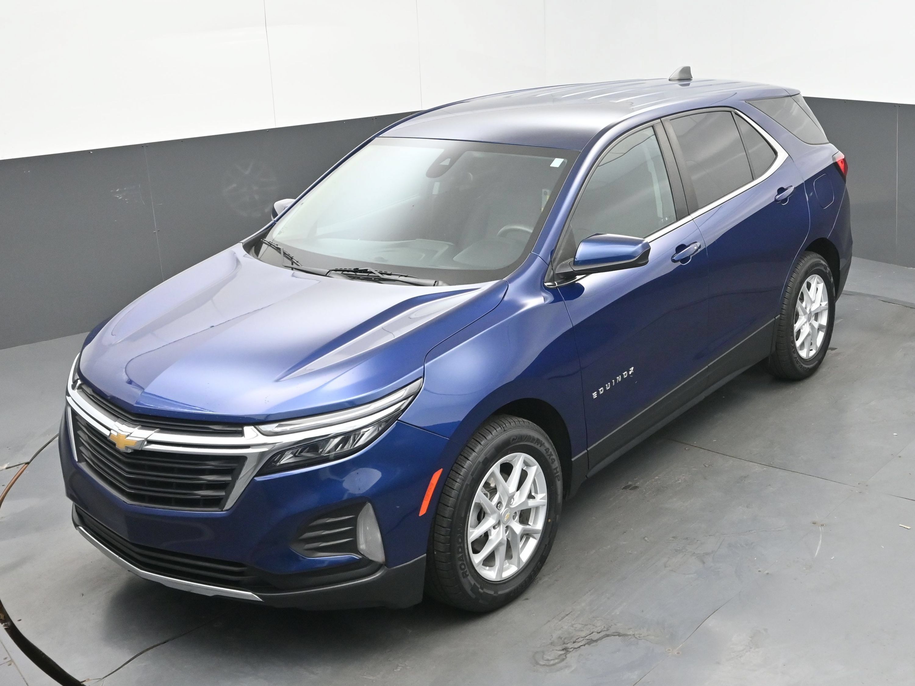 Used 2023 Chevrolet Equinox LT FWD image 33