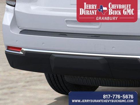 New 2026 Chevrolet Suburban LS image 16