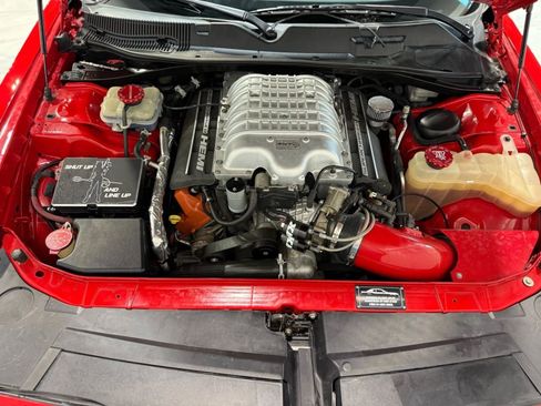 Used 2015 Dodge Challenger SRT Hellcat image 34