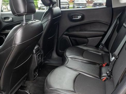 Used 2019 Jeep Compass Latitude AWD/4WD image 11
