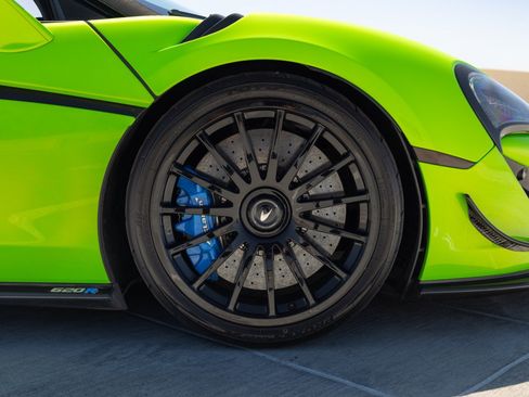 Used 2020 McLaren 620R RWD image 24