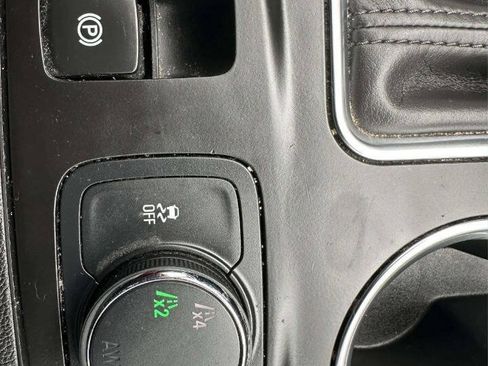 Used 2019 Chevrolet Traverse LT w/ LT Premium Package AWD/4WD image 46