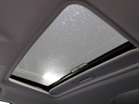 Used 2021 Ford EcoSport SE image 45