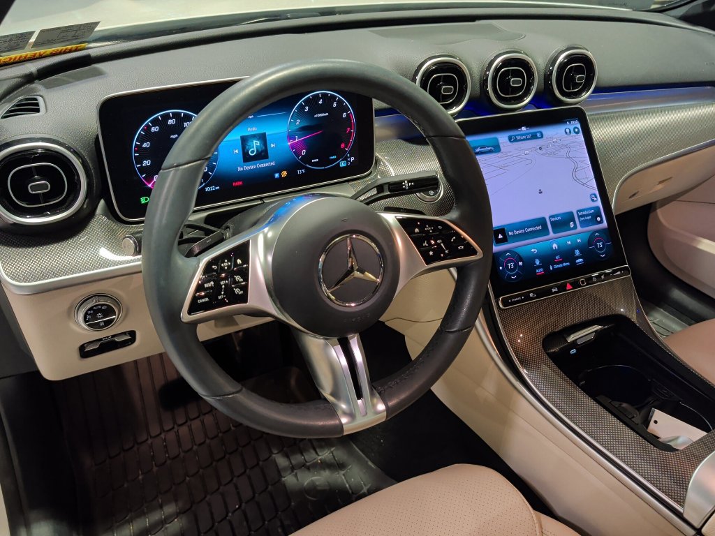Used 2024 Mercedes-Benz C 300 4MATIC Sedan image 5
