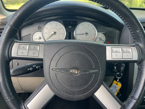 Used 2005 Chrysler 300 Touring image 17