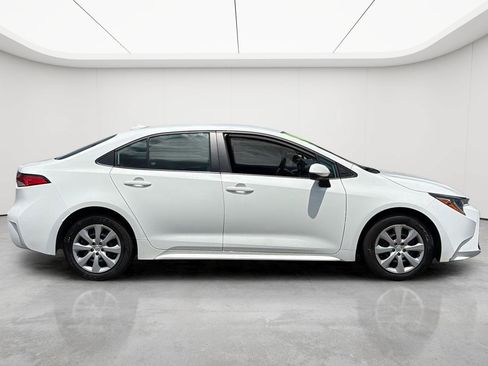 Used 2024 Toyota Corolla LE FWD image 9
