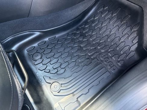 Used 2022 Jeep Compass Latitude image 28