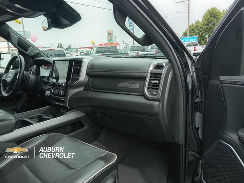 Used 2024 RAM 1500 Laramie AWD/4WD image 23