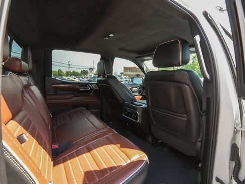 Used 2023 GMC Sierra 1500 Denali Ultimate AWD/4WD image 38