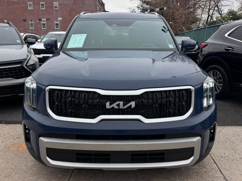 Used 2023 Kia Telluride EX image 2