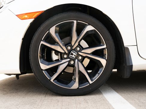 Used 2020 Honda Civic Sport image 14