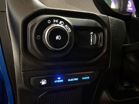 Used 2024 Jeep Wrangler Unlimited image 31