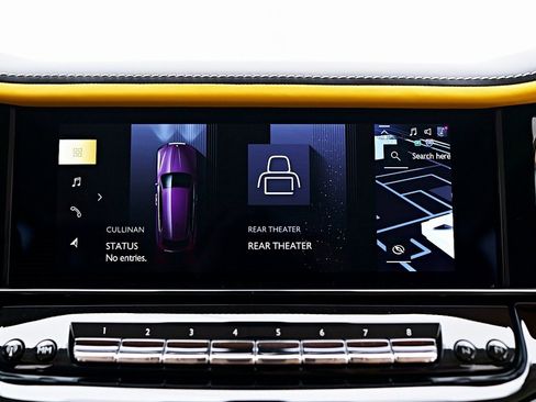 Used 2025 Rolls-Royce Cullinan image 82