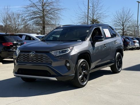 Used 2020 Toyota RAV4 XSE w/ XSE Grade Weather Package image 10