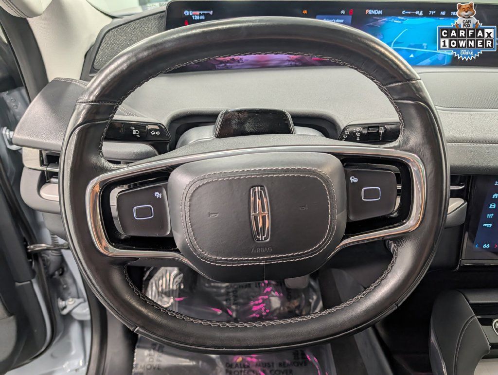 Used 2025 Lincoln Navigator Reserve AWD/4WD image 22
