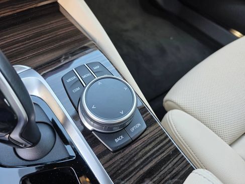 Used 2021 BMW 540i w/ Convenience Package RWD image 24
