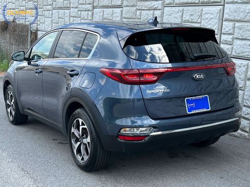 Used 2022 Kia Sportage LX AWD/4WD image 4
