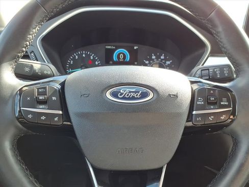 Used 2022 Ford Escape SE w/ SE Sport Appearance Package image 21